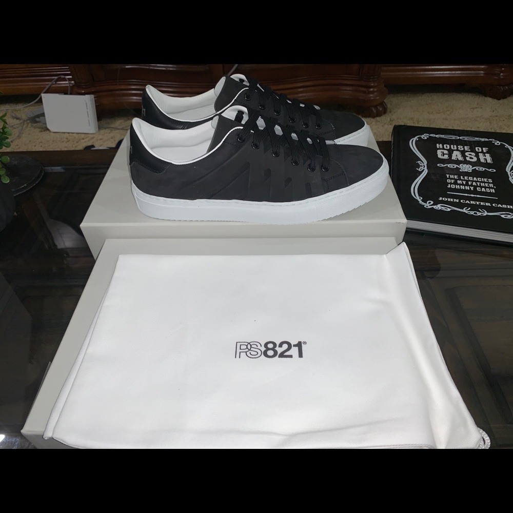 Ps821 authentic Italian sneakers